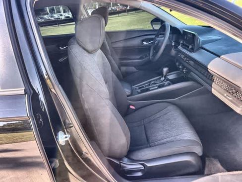 Used 2025 Honda Accord LX image 12
