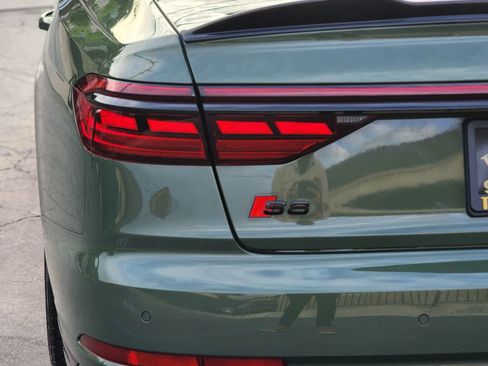 Used 2023 Audi S8 Sedan 4D image 10