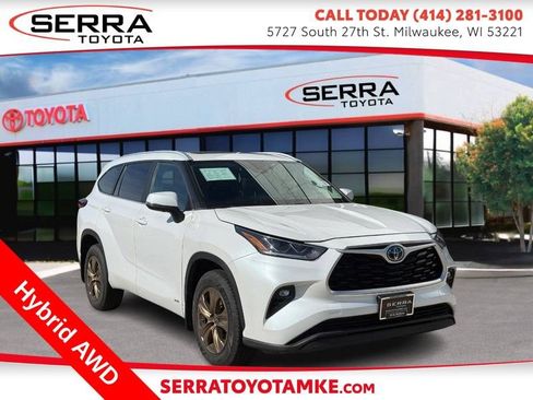 Used 2023 Toyota Highlander Bronze Edition AWD/4WD image 1