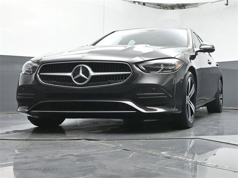Used 2024 Mercedes-Benz C 300 Sedan image 37