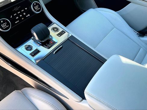 Used 2024 Jaguar F-PACE R-Dynamic S image 18