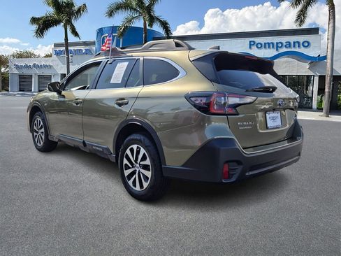 Used 2022 Subaru Outback Premium image 5