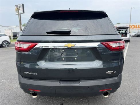 Used 2018 Chevrolet Traverse LT FWD image 4