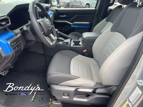 Used 2025 Toyota Tacoma TRD Sport AWD/4WD image 10
