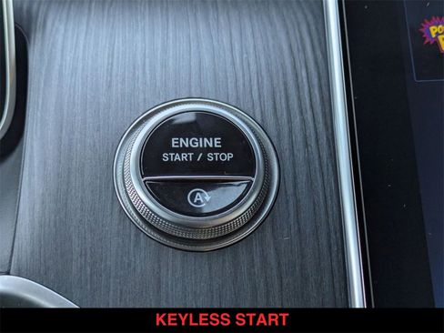 Certified 2025 Mercedes-Benz GLC 300 4MATIC image 18