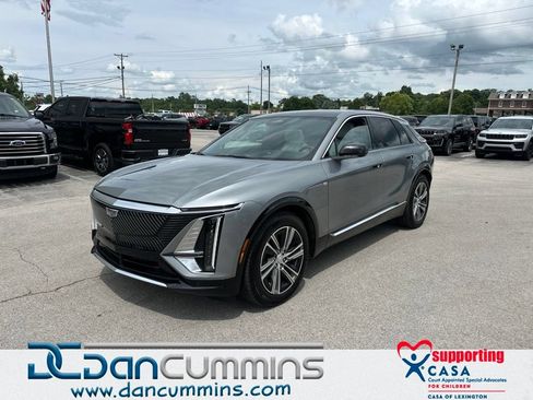 Used 2024 Cadillac Lyriq Luxury w/ LPO, Floor Liner Package RWD image 1