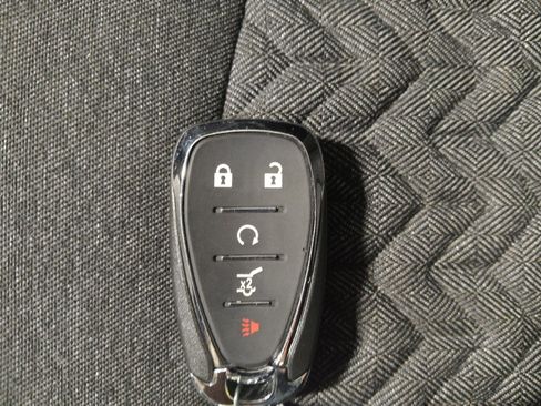 Used 2023 Chevrolet Equinox LT w/ Driver Convenience Package AWD/4WD image 32