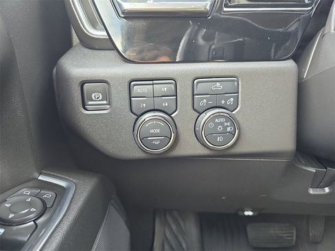 Used 2024 Chevrolet Silverado 1500 LT Trail Boss w/ Protection Package image 27