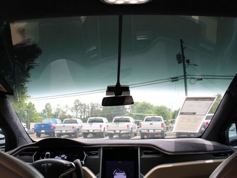 Used 2016 Tesla Model X 90D AWD/4WD image 30