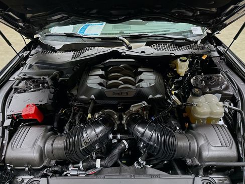 Used 2024 Ford Mustang GT Premium RWD image 33