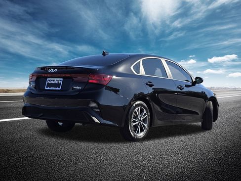 Used 2023 Kia Forte LXS image 15