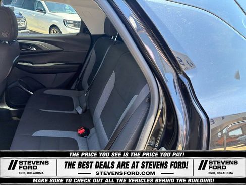 Used 2023 Chevrolet TrailBlazer LT FWD image 30