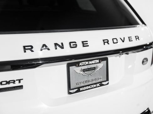 Used 2018 Land Rover Range Rover Sport Supercharged image 12