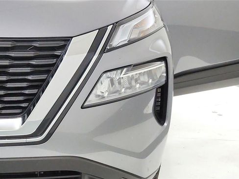 Used 2023 Nissan Rogue SV image 18