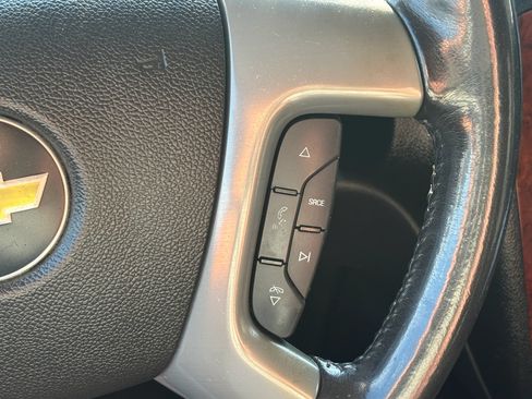 Used 2014 Chevrolet Suburban LT AWD/4WD image 21