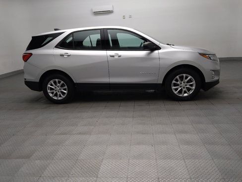 Used 2019 Chevrolet Equinox LS FWD image 11