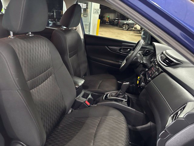 Used 2020 Nissan Rogue S FWD image 36
