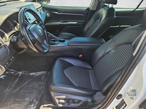 Used 2021 Toyota Camry SE w/ Carpet Mat Package (TMS) FWD image 15