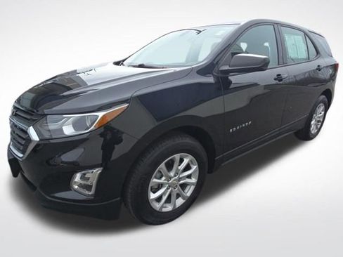 Used 2019 Chevrolet Equinox LS image 3