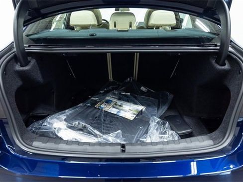 New 2026 BMW 330i xDrive Sedan image 13