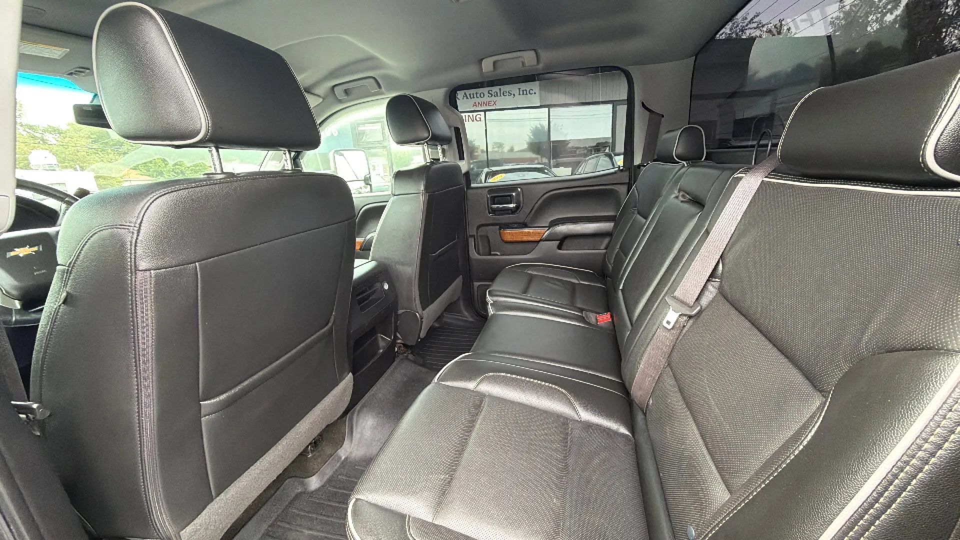 Used 2017 Chevrolet Silverado 2500 High Country w/ Snow Plow Prep Package AWD/4WD image 13