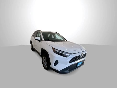 Used 2025 Toyota RAV4 XLE image 2