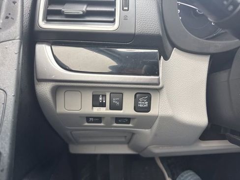 Used 2017 Subaru Forester 2.5i Limited AWD/4WD image 27