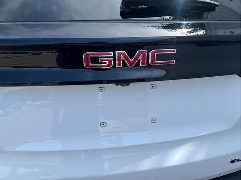 Used 2025 GMC Acadia Elevation FWD image 19