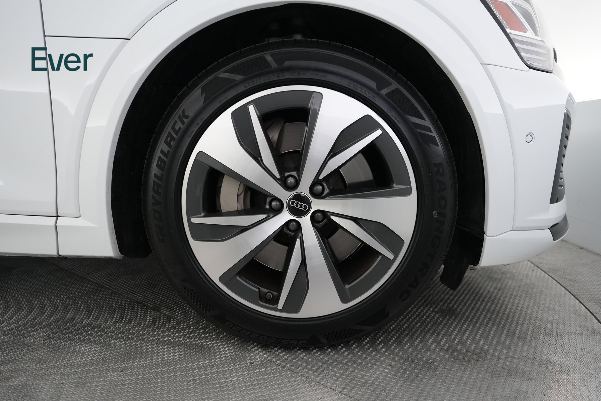 Used 2024 Audi Q8 e-tron Premium Plus AWD/4WD image 20