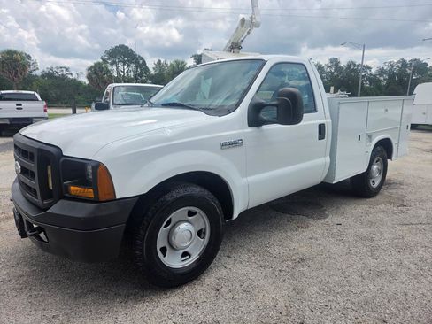 Used 2006 Ford F350 XL RWD image 4
