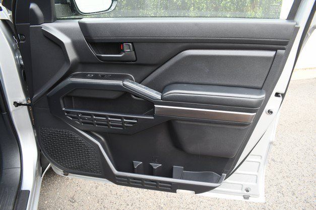Used 2025 Toyota 4Runner SR5 AWD/4WD image 23