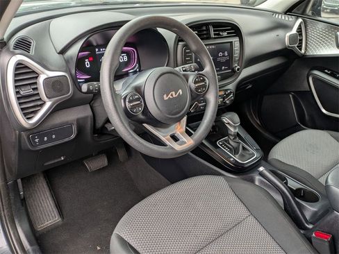 Used 2024 Kia Soul LX w/ Option Group 015 image 14
