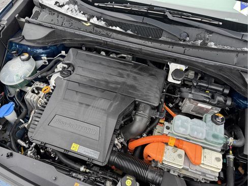 Used 2020 Kia Niro EX image 29