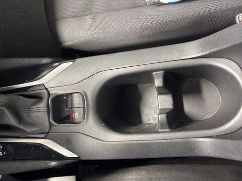 Used 2024 Toyota Corolla Cross LE image 22