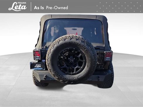 Used 2018 Jeep Wrangler Unlimited Sport S image 10