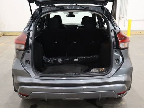 Used 2022 Nissan Kicks SR FWD image 13