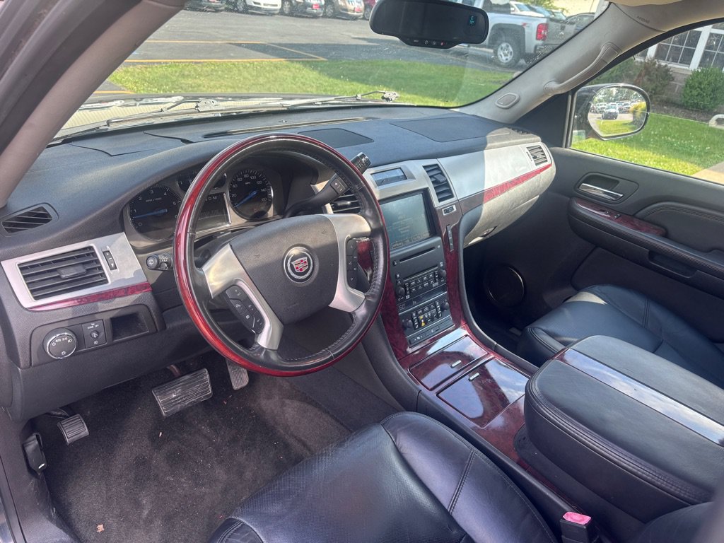 Used 2008 Cadillac Escalade AWD image 15