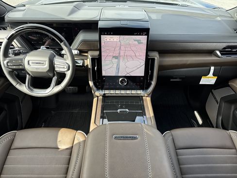 Used 2026 GMC Yukon Denali Ultimate w/ LPO, Floor Liner Package image 31