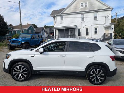 Used 2022 Volkswagen Taos SE image 7