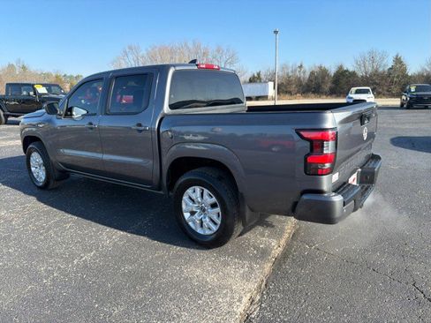 Used 2023 Nissan Frontier SV w/ Technology Package RWD image 6