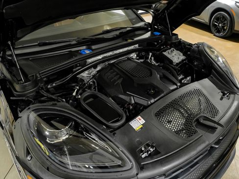 Used 2024 Porsche Macan w/ Premium Plus Package AWD/4WD image 54