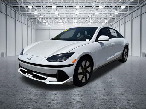 New 2025 Hyundai Ioniq 6 SEL RWD image 3
