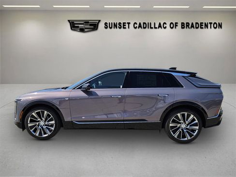 New 2025 Cadillac Lyriq Luxury image 4