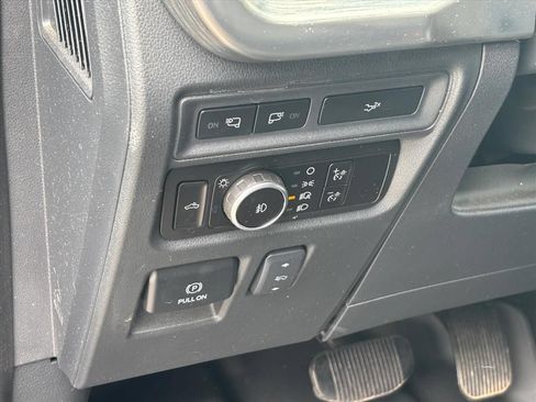Used 2023 Ford F150 Lariat AWD/4WD image 7