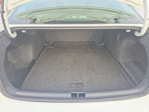 Used 2018 Volkswagen Passat 2.0T SE image 33