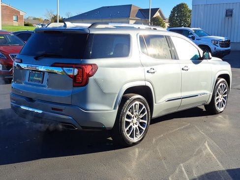 Used 2023 GMC Acadia Denali w/ Denali Ultimate Package image 4