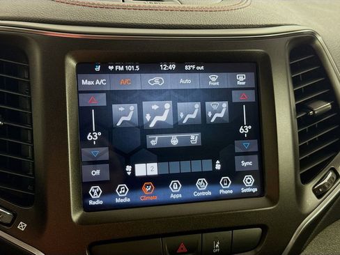 Used 2022 Jeep Cherokee Trailhawk w/ Premium Leather Package image 36