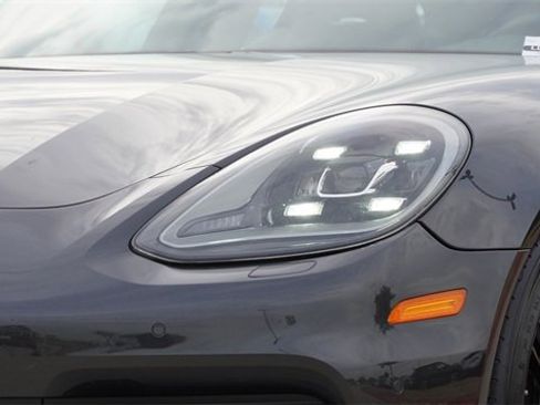 Used 2020 Porsche Panamera 4 image 4