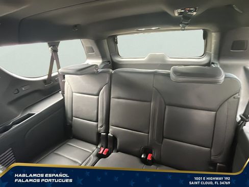 Used 2025 Chevrolet Suburban Z71 AWD/4WD image 29