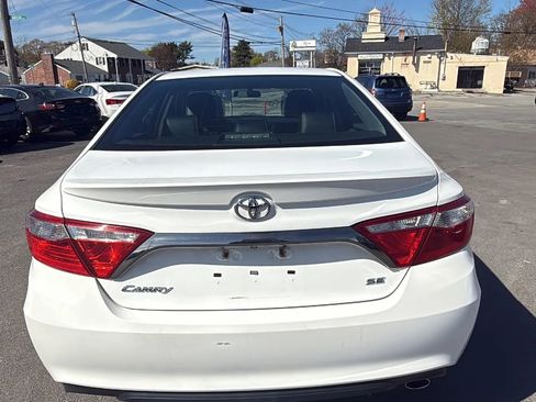 Used 2017 Toyota Camry SE FWD image 8